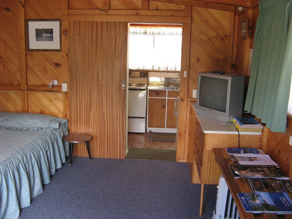 Tongariro River Motel Терейнджи Номер фото