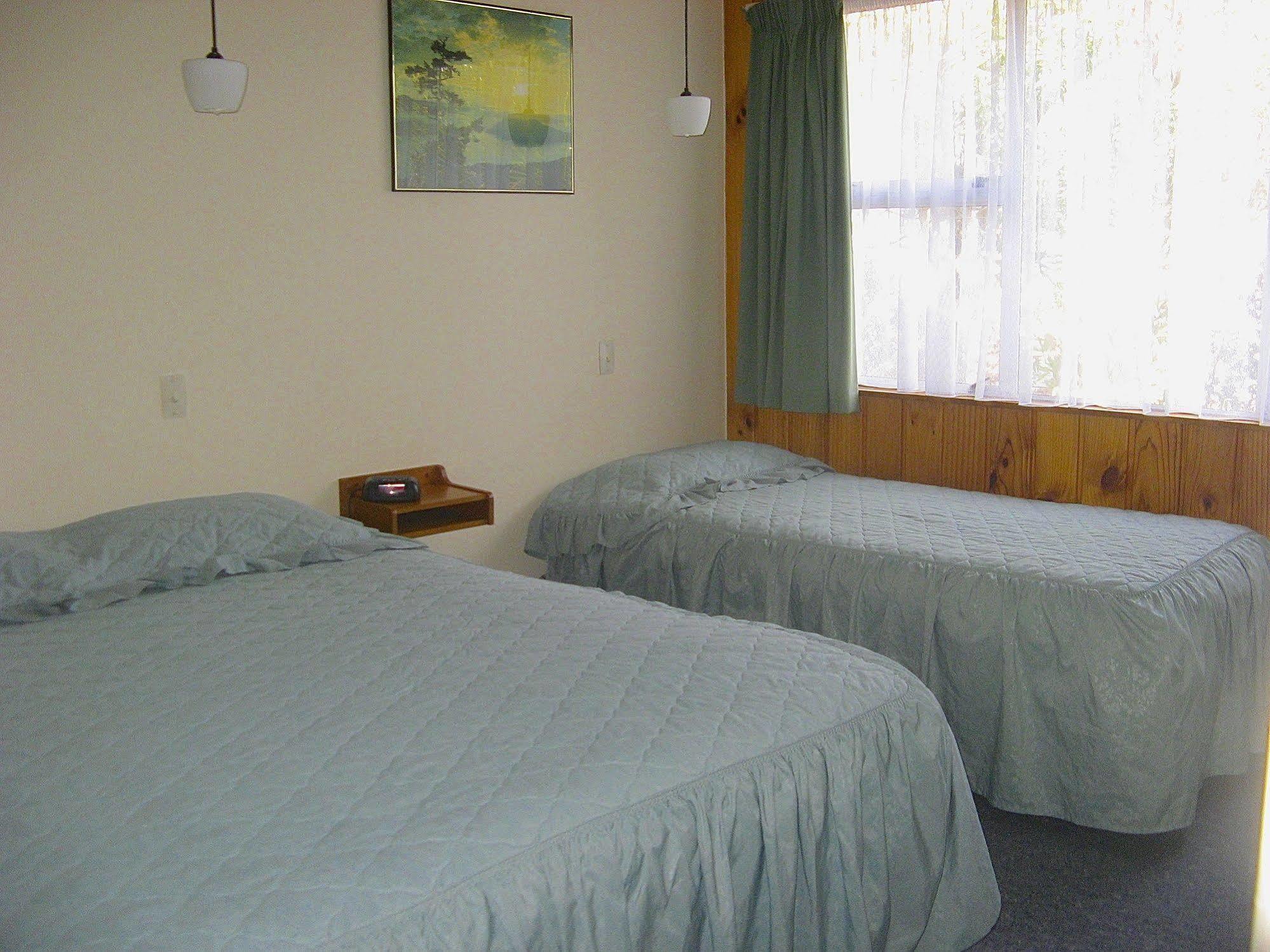 Tongariro River Motel Терейнджи Экстерьер фото